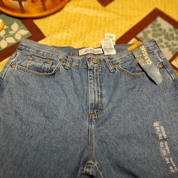 New Faded Glory Classic Straight Leg Jeans Size Women's 16 Petite - Picture 2 of 3